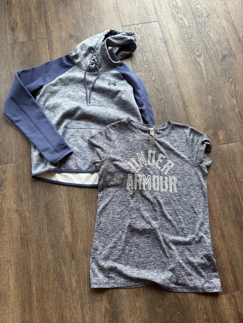 Under Armour Heather Blue Hoodie and Tshirt Lot Q16